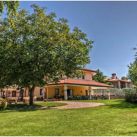 Pesek San Dorligo della Valle